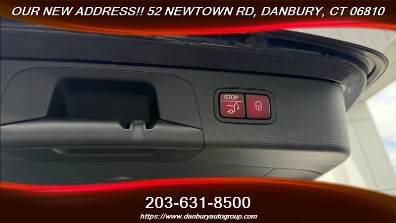 Used 2022 Mercedes-Benz GLC 300 4MATIC image 33