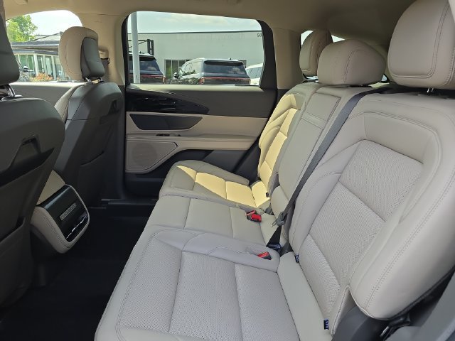 Certified 2024 Lincoln Nautilus Premier AWD/4WD image 21