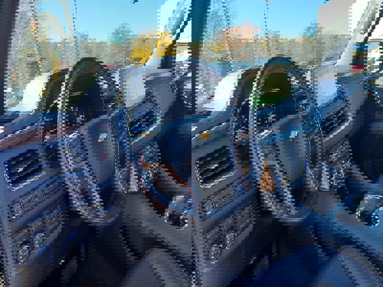 Used 2022 Chevrolet Suburban High Country w/ Max Trailering Package image 8