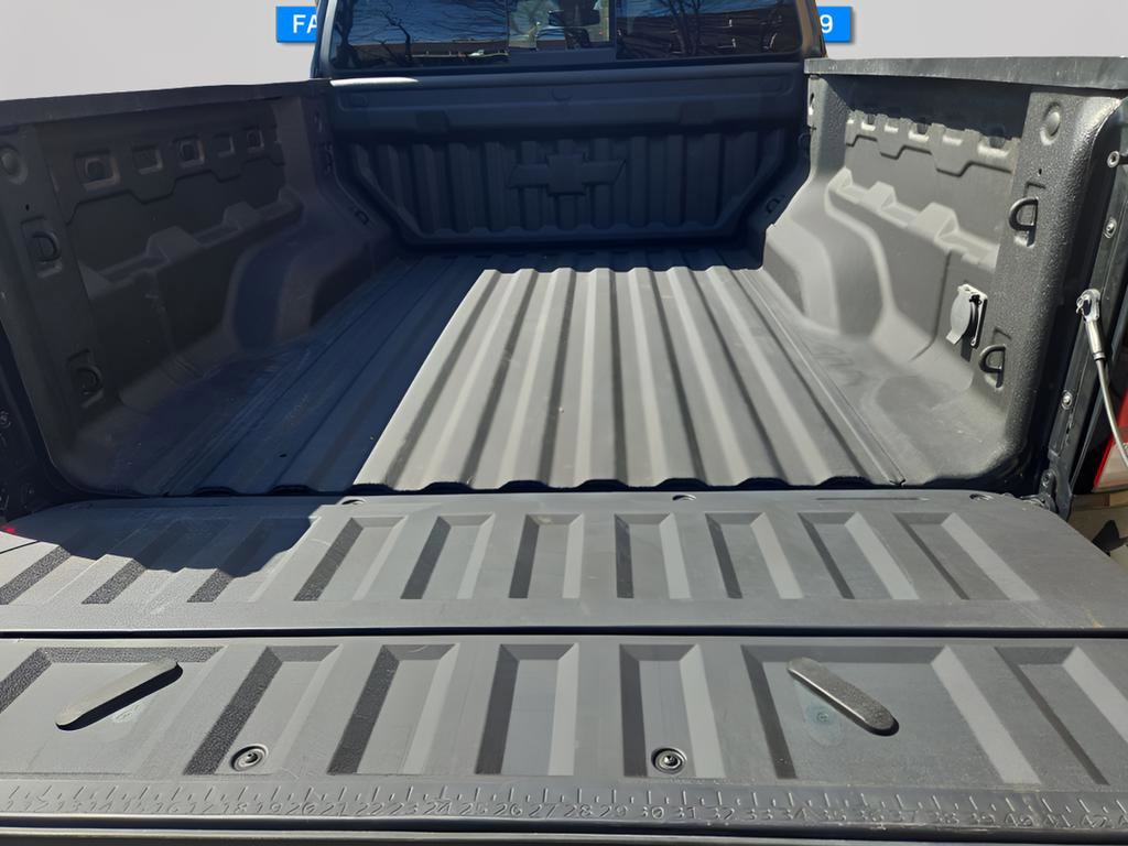 Used 2024 Chevrolet Colorado Z71 w/ Z71 Convenience Package 2 image 17