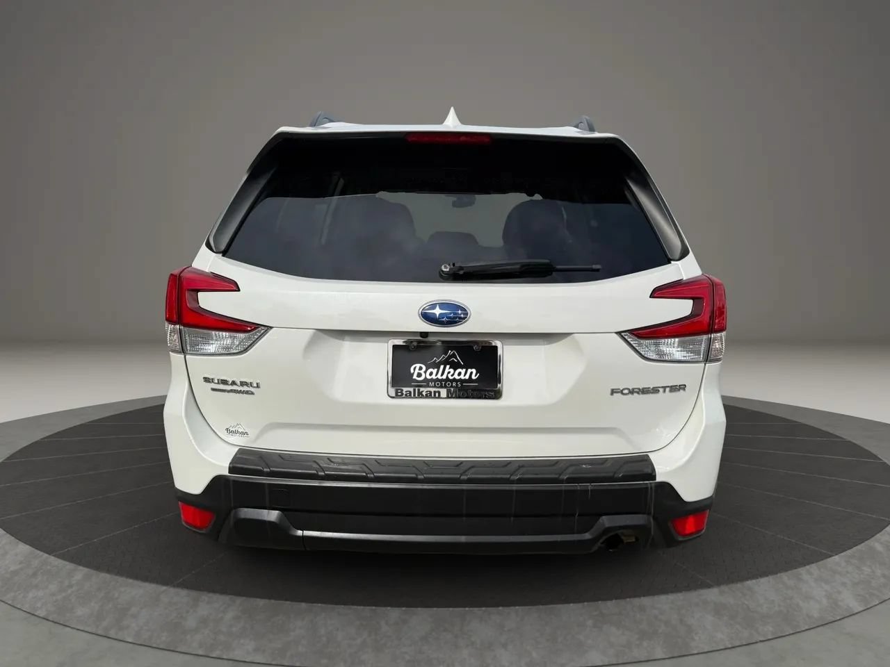 Used 2019 Subaru Forester Premium w/ All-Weather Package AWD/4WD image 6