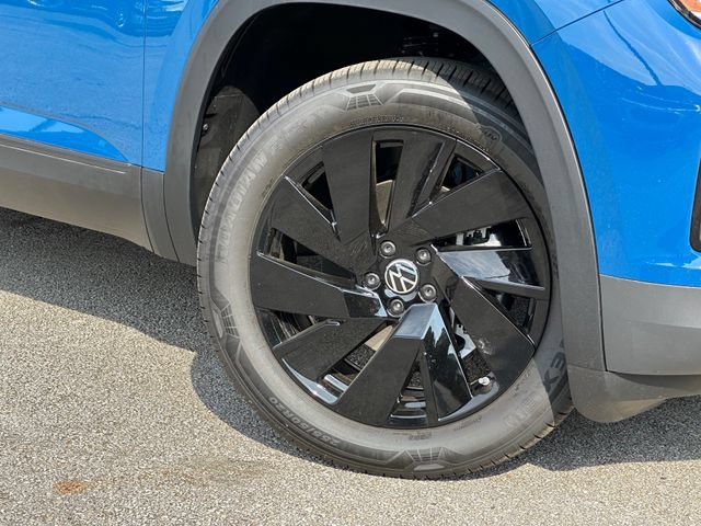 New 2026 Volkswagen Atlas Cross Sport SE FWD image 2