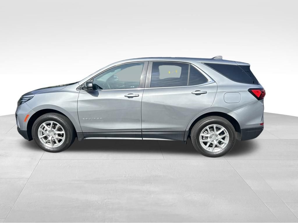 Used 2024 Chevrolet Equinox LT AWD/4WD image 2