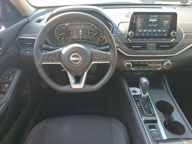 Used 2025 Nissan Altima 2.5 SV AWD/4WD image 11