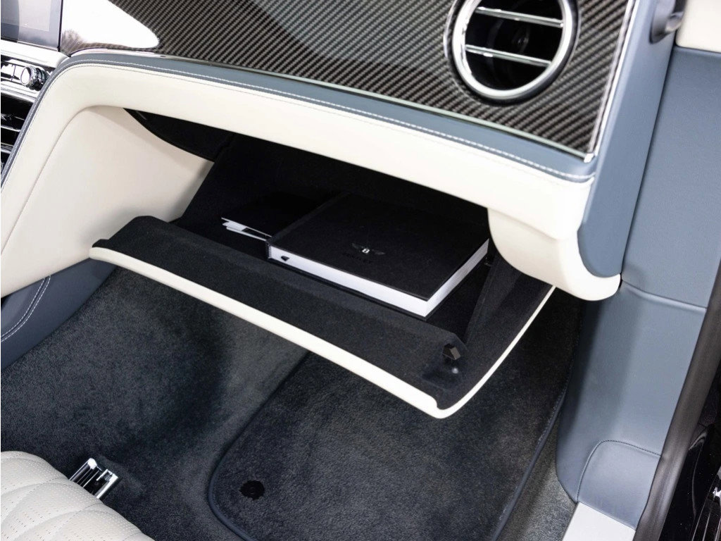 Certified 2022 Bentley Flying Spur W12 image 83