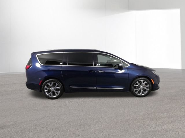 Used 2018 Chrysler Pacifica Limited w/ Tire & Wheel Group image 43