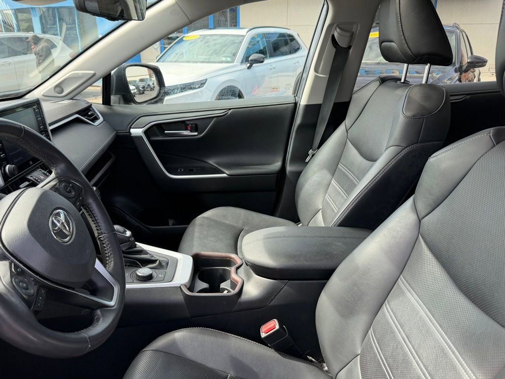 Used 2021 Toyota RAV4 Limited w/ Limited Grade Weather Package image 7