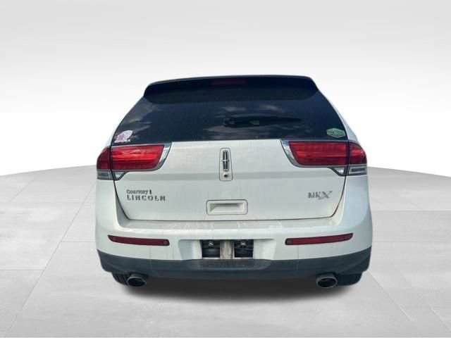 Used 2013 Lincoln MKX FWD image 7