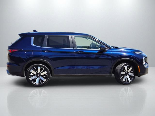 Used 2025 Mitsubishi Outlander SE FWD image 6