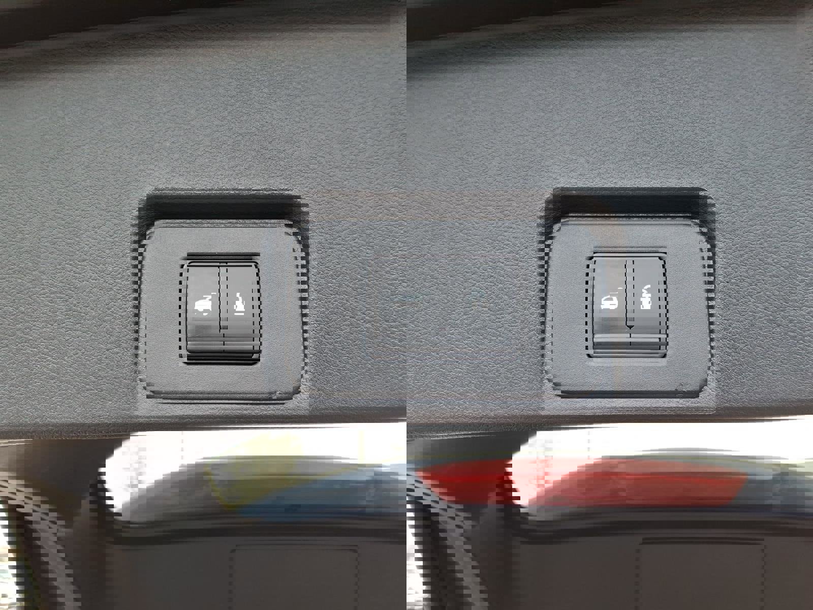 Used 2024 Nissan Rogue SV image 25