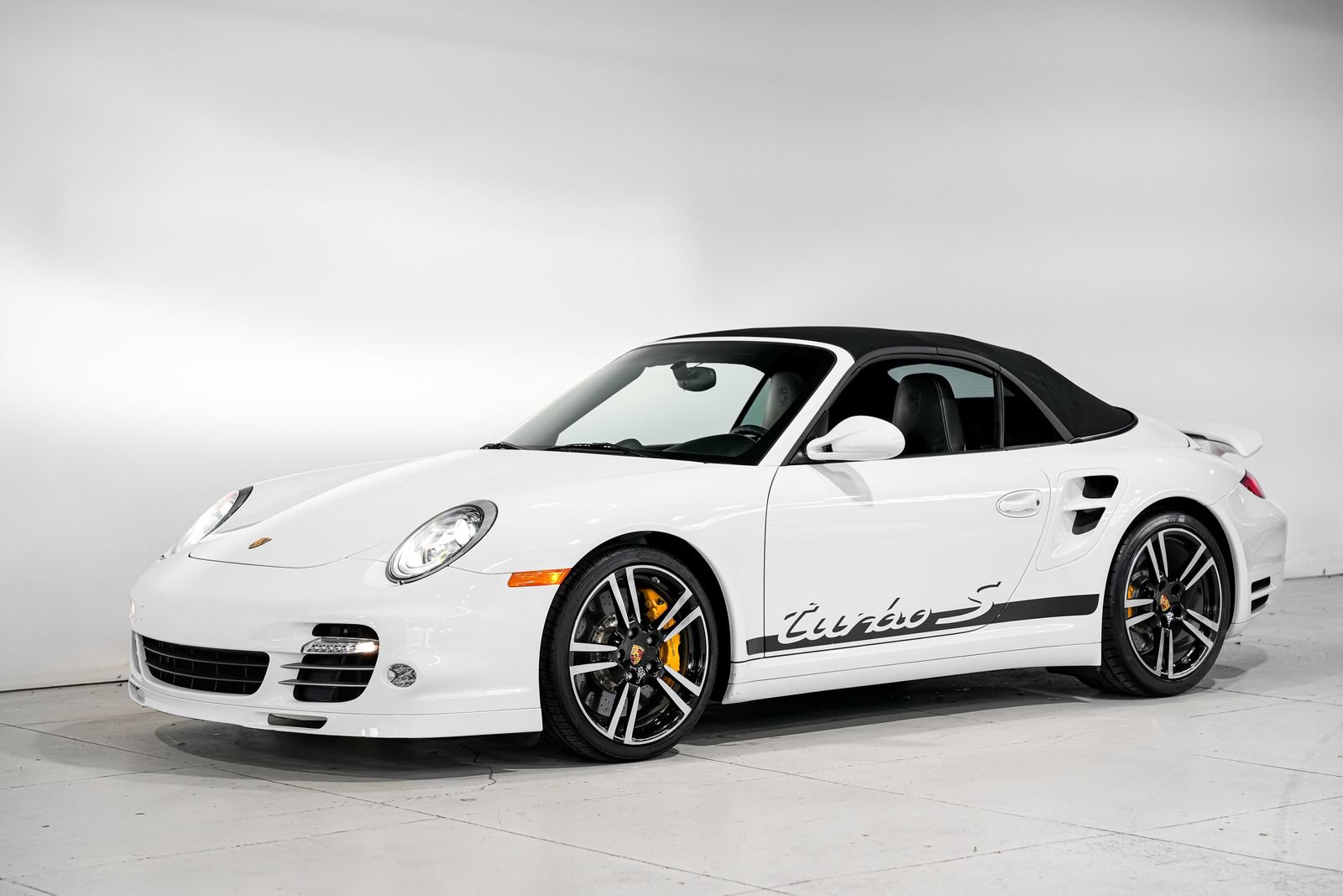 Used 2011 Porsche 911 Turbo S AWD/4WD image 6