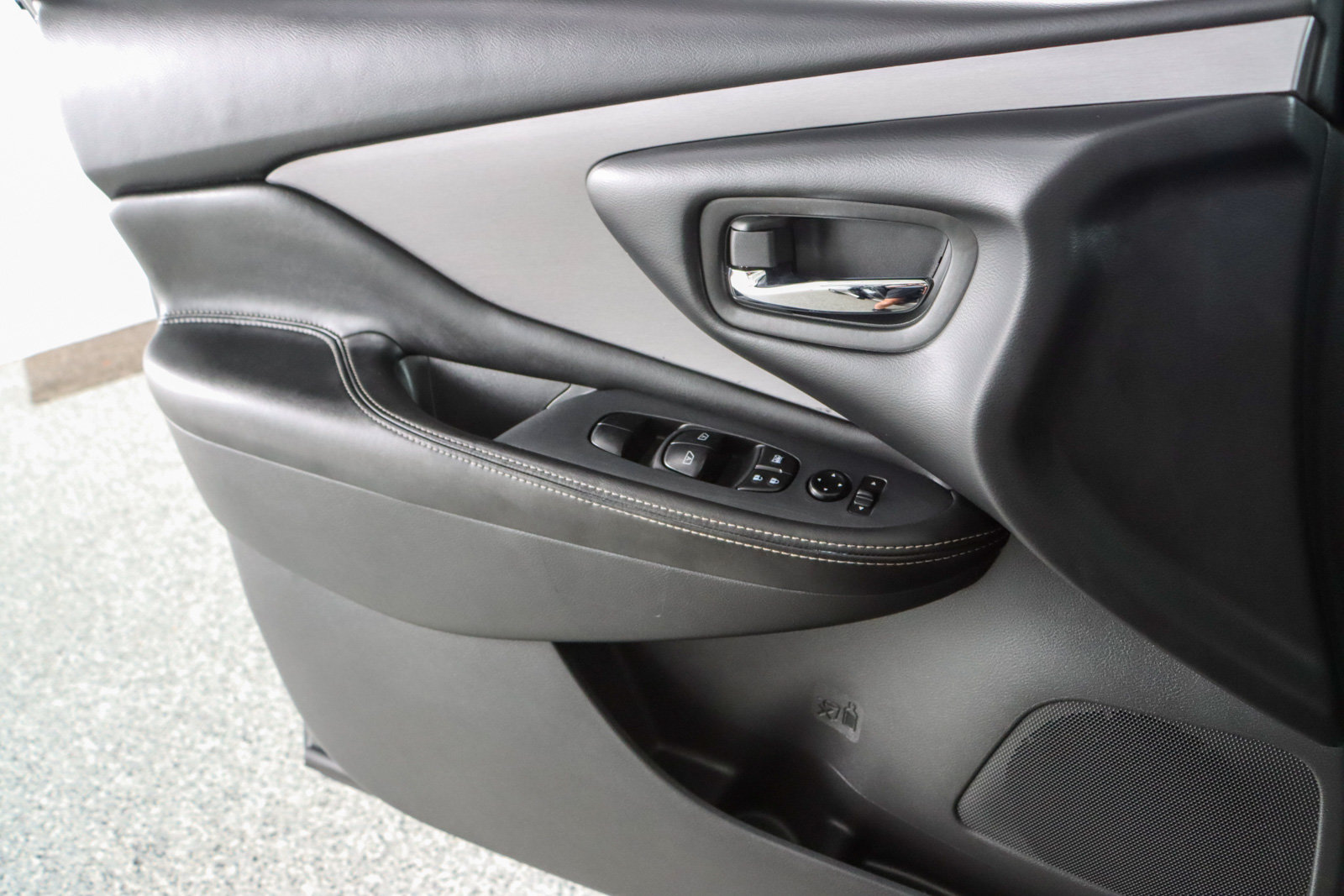 Used 2023 Nissan Murano SV FWD image 21