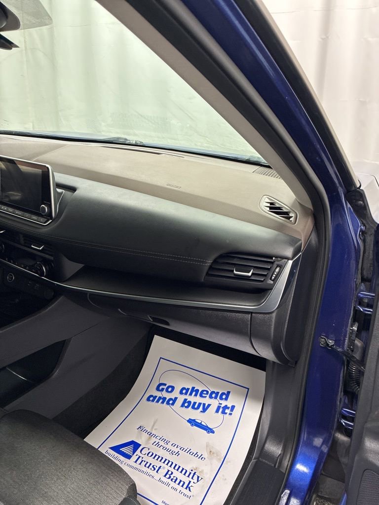 Used 2023 Nissan Rogue SV image 27