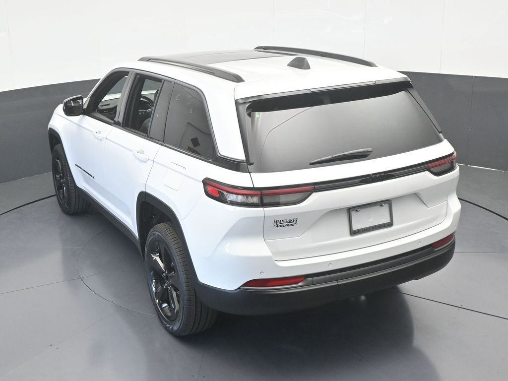 New 2026 Jeep Grand Cherokee Limited w/ Limited Altitude Package RWD image 44