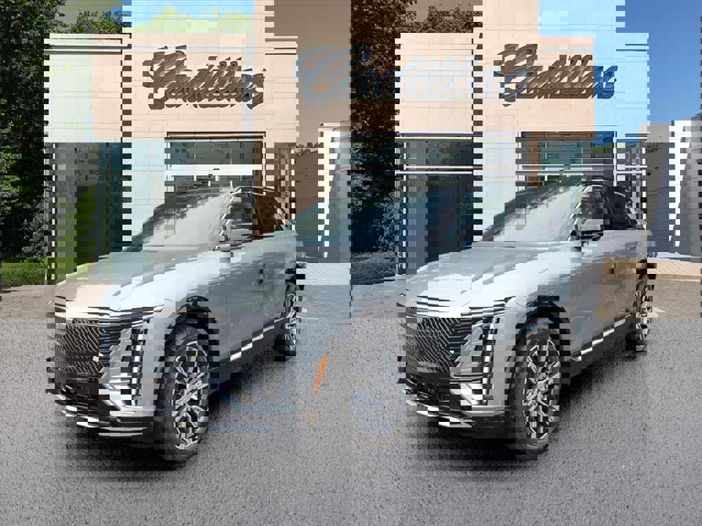 New 2026 Cadillac Lyriq Luxury image 1