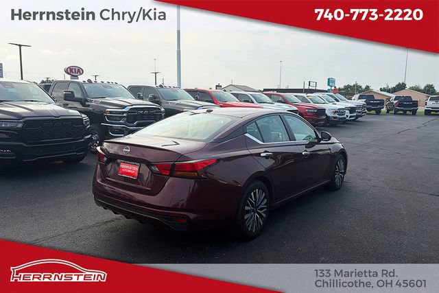 Used 2025 Nissan Altima 2.5 SV FWD image 23