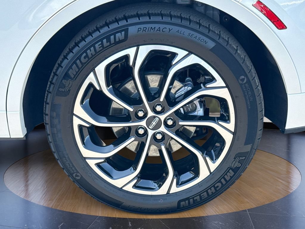 Used 2026 Lincoln Nautilus Reserve AWD/4WD image 34
