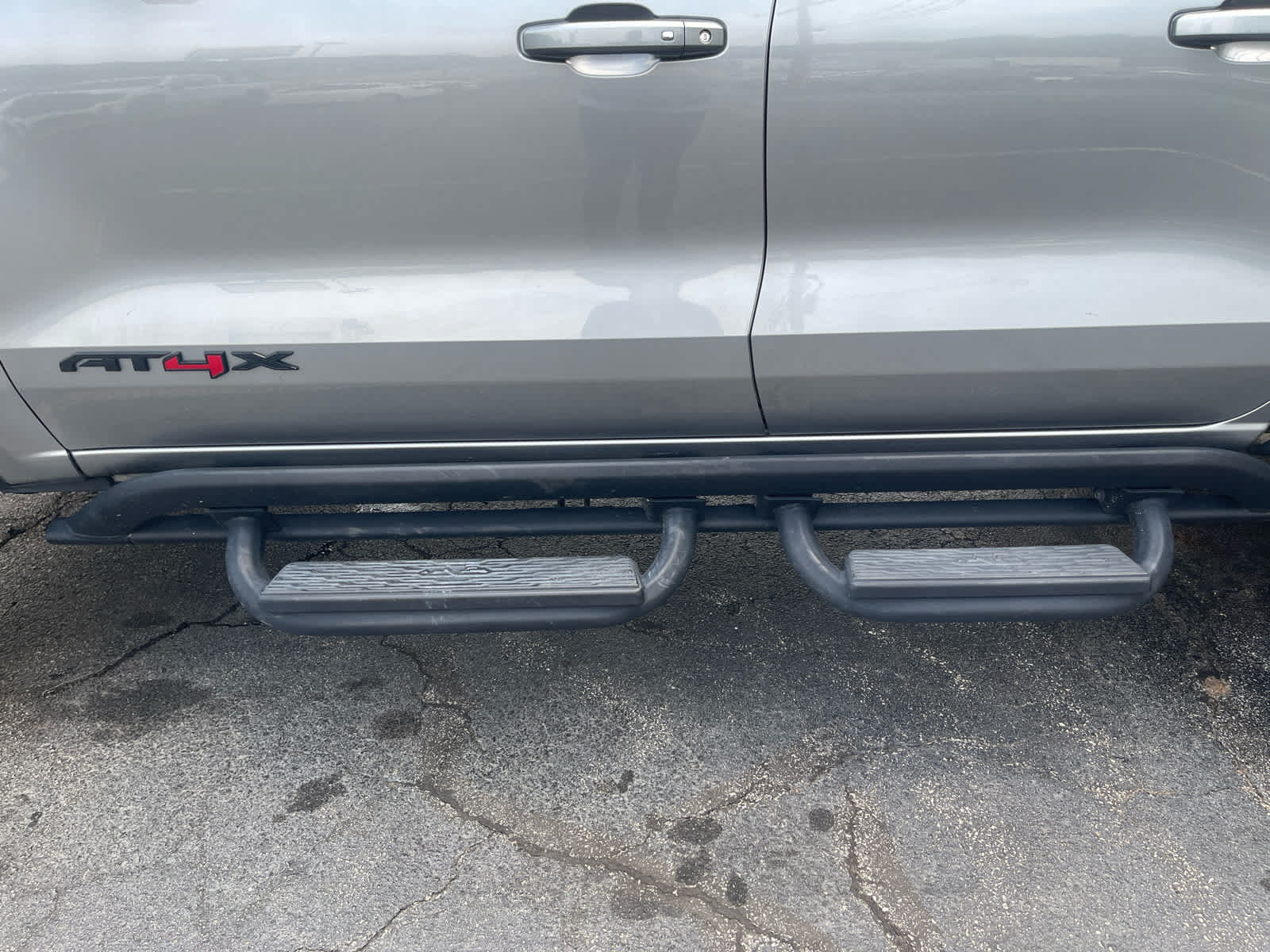 Used 2023 GMC Canyon AT4X AWD/4WD image 10