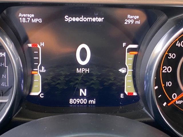 Used 2020 Jeep Wrangler Unlimited Sahara w/ Cold Weather Group AWD/4WD image 15