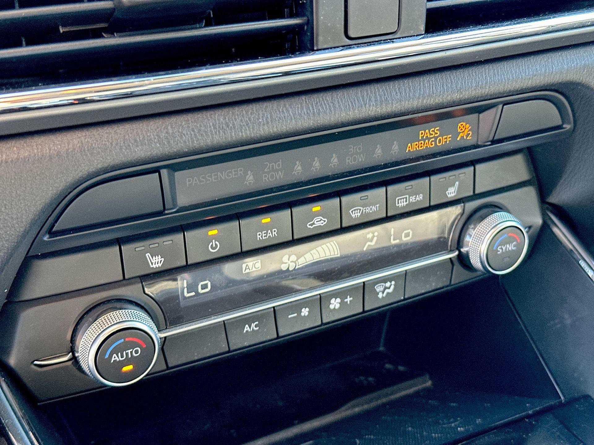 Used 2023 MAZDA CX-9 Touring image 17