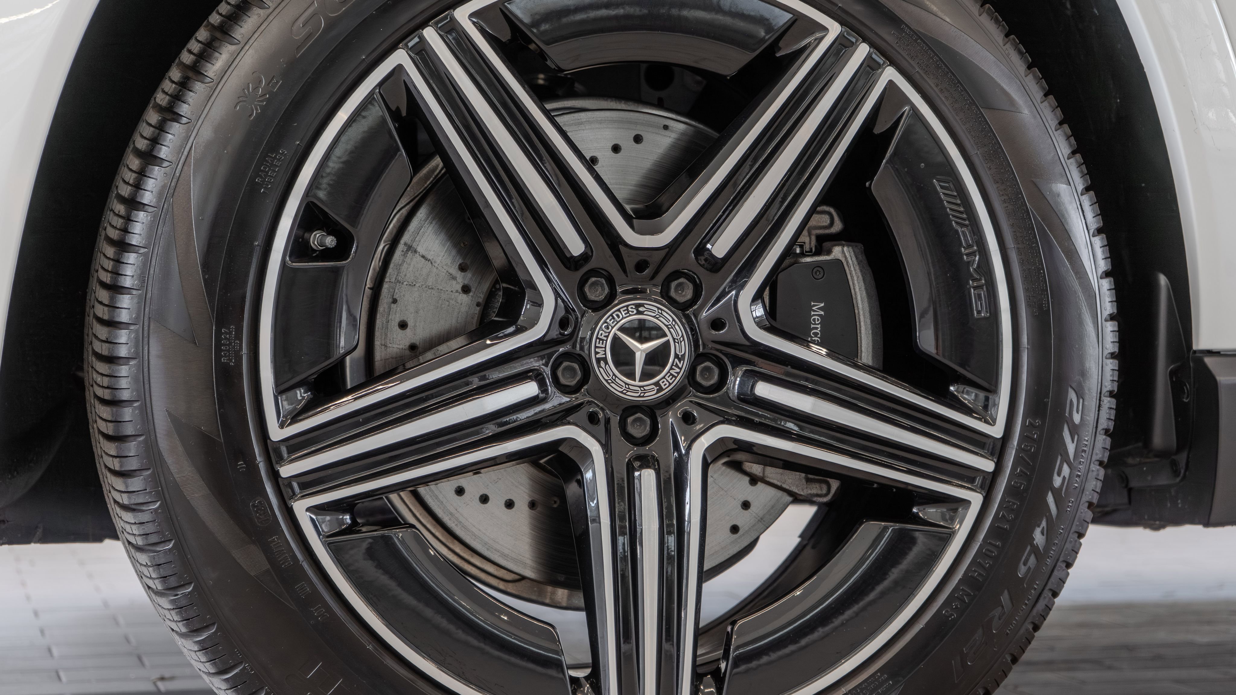 Certified 2025 Mercedes-Benz GLE 450e 4MATIC image 33