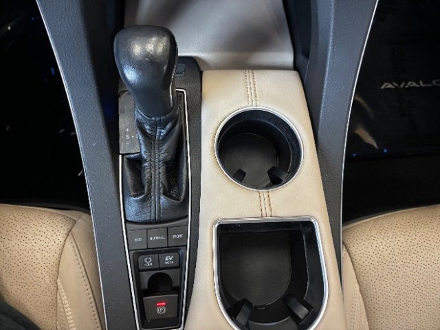 Used 2020 Toyota Avalon Limited w/ Advanced Safety Package image 21
