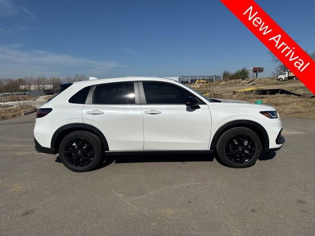Used 2025 Honda HR-V Sport image 2