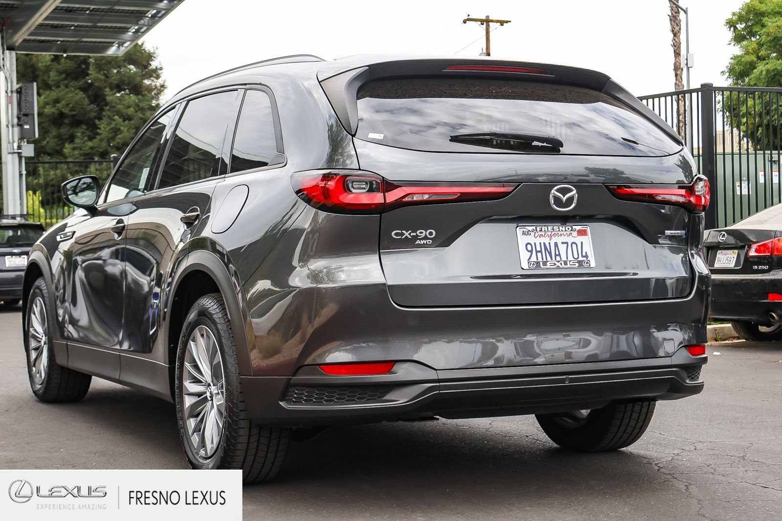 Used 2024 MAZDA CX-90 Plug-In Hybrid w/ Preferred AWD/4WD image 4