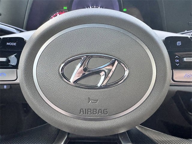 Used 2023 Hyundai Elantra SEL w/ Preferred Accessory Package image 16