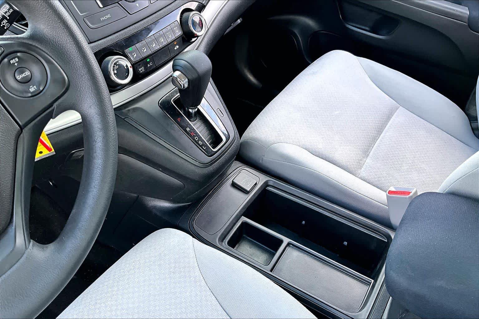 Used 2015 Honda CR-V LX image 17