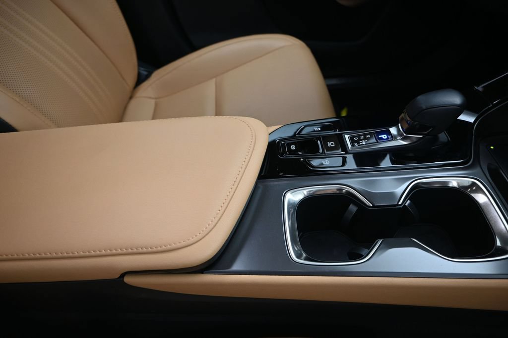 Certified 2025 Lexus NX 250 FWD w/ Towing Package (2000 Lbs) image 27