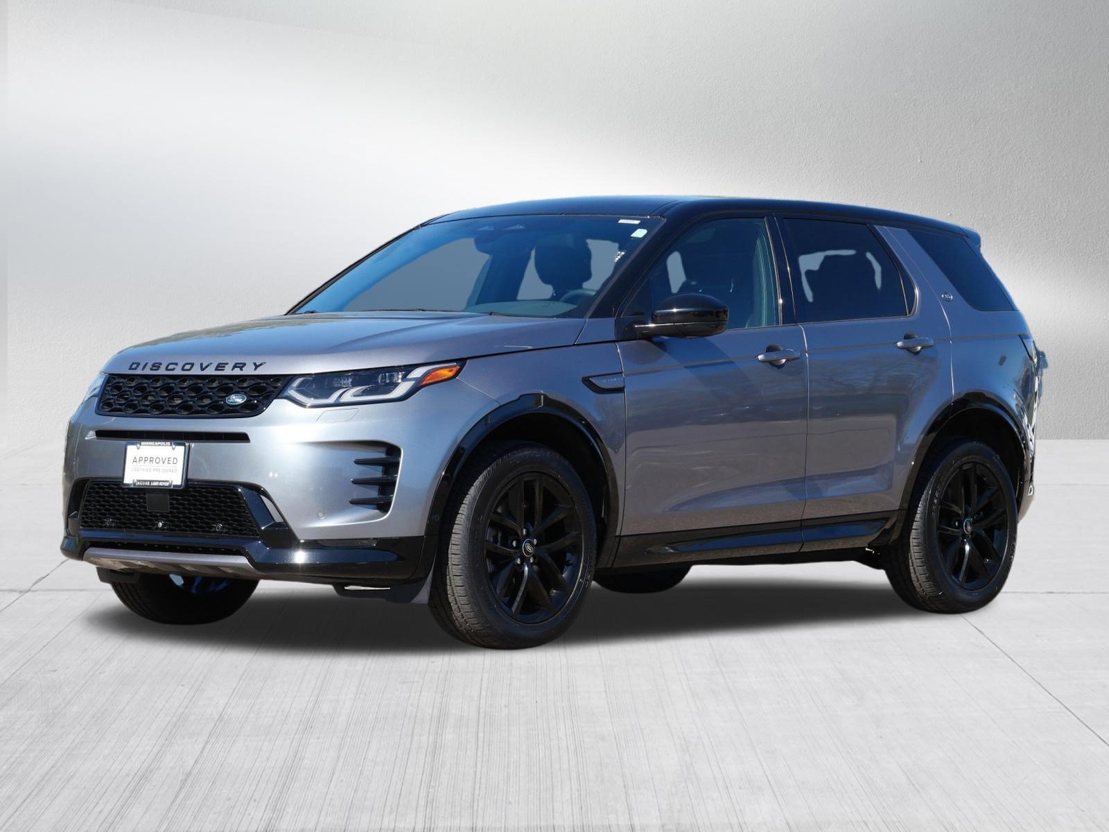 Used 2024 Land Rover Discovery Sport Dynamic SE AWD/4WD image 1