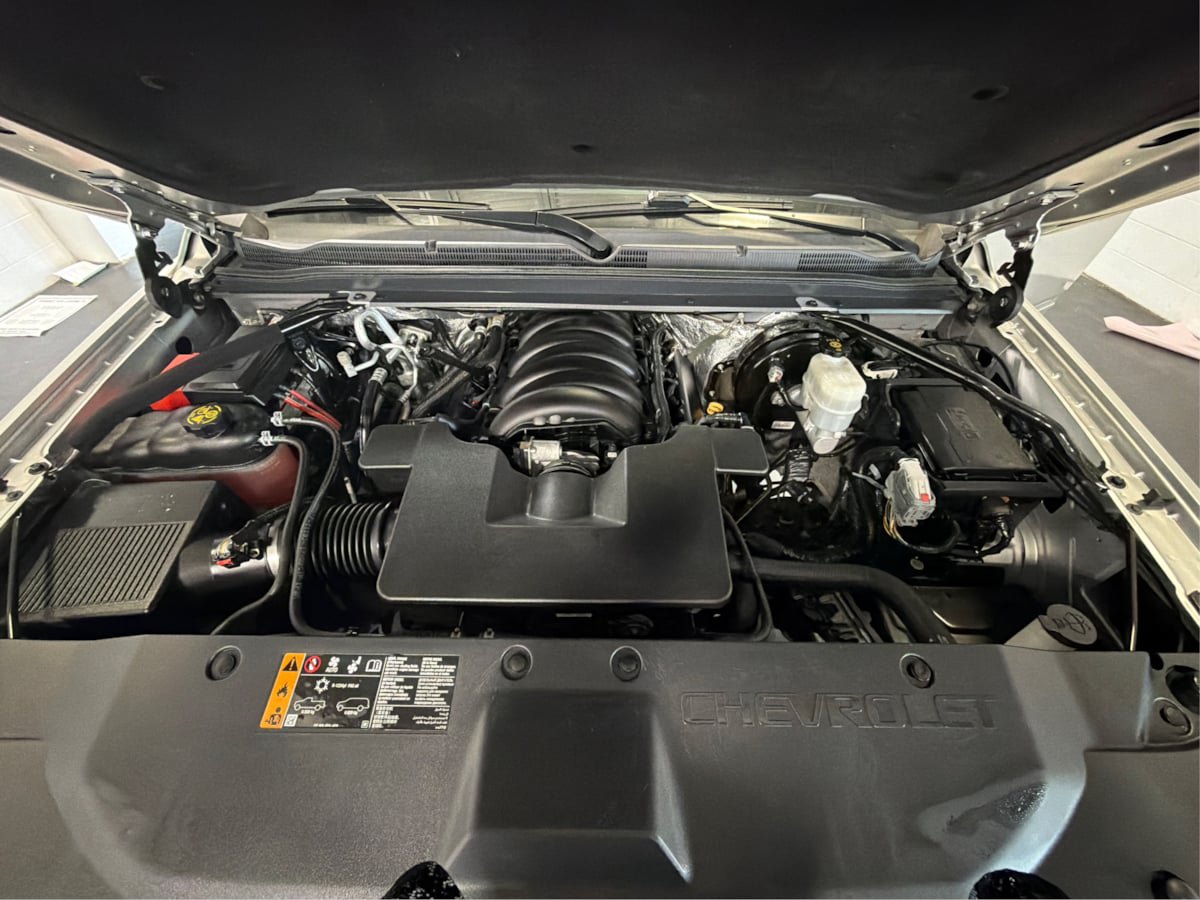 Used 2018 Chevrolet Suburban Premier AWD/4WD image 11