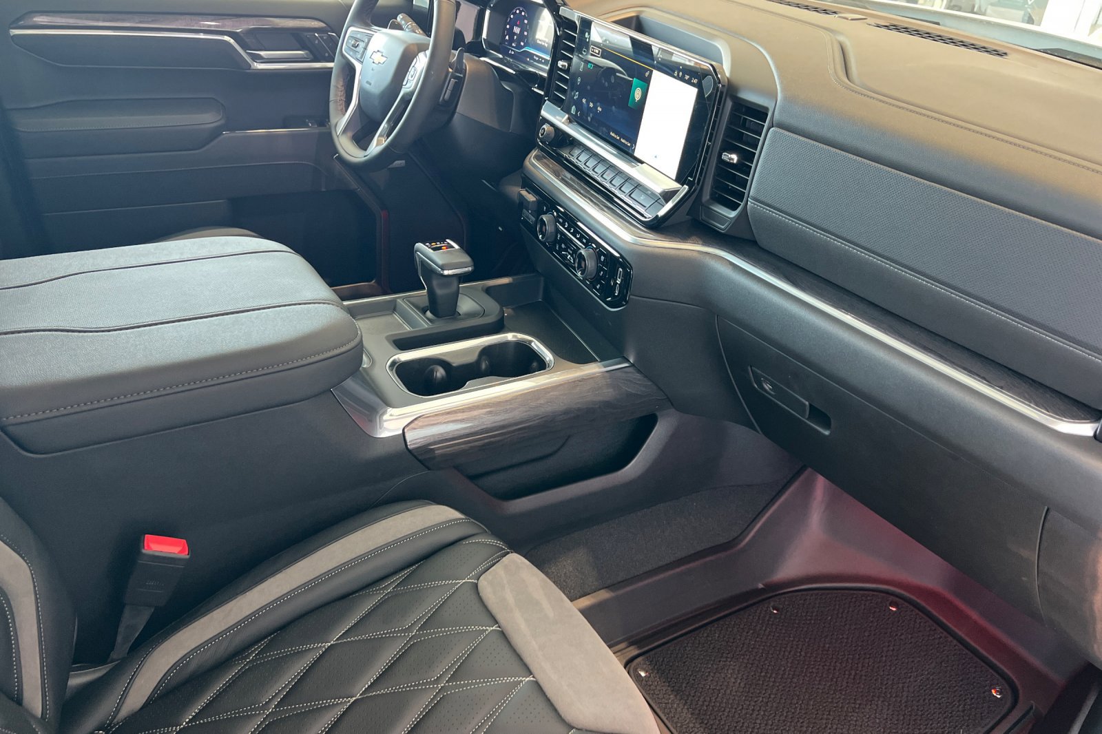 New 2025 Chevrolet Silverado 1500 LTZ image 14