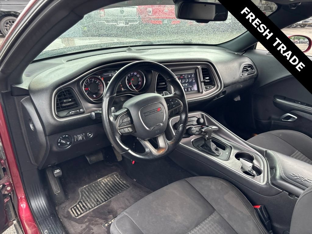 Used 2019 Dodge Challenger R/T w/ Driver Convenience Group RWD image 14