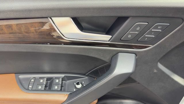 Used 2019 Audi Q5 2.0T Premium Plus w/ Premium Plus Package AWD/4WD image 21