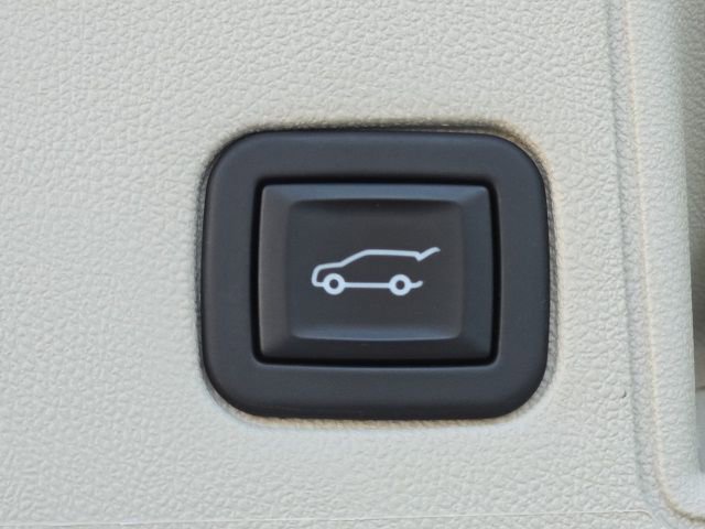 Used 2023 GMC Terrain Denali image 35