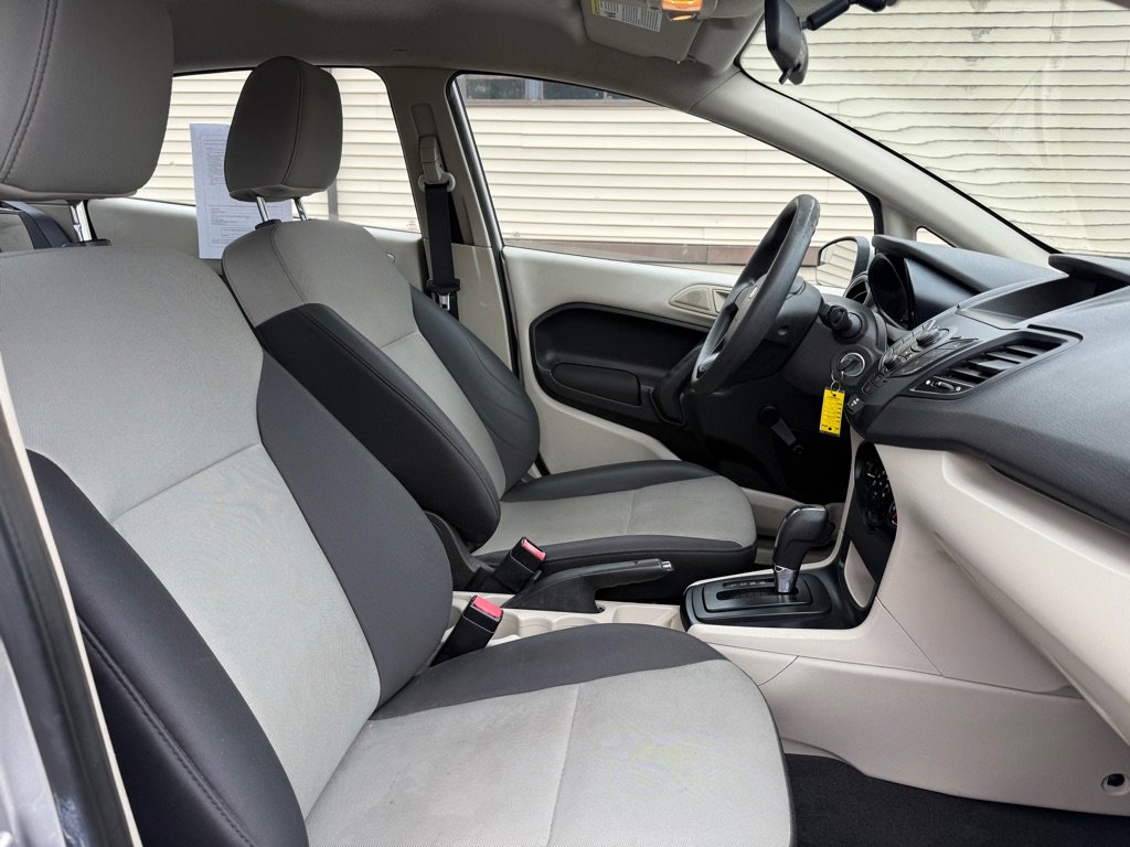 Used 2012 Ford Fiesta S image 9