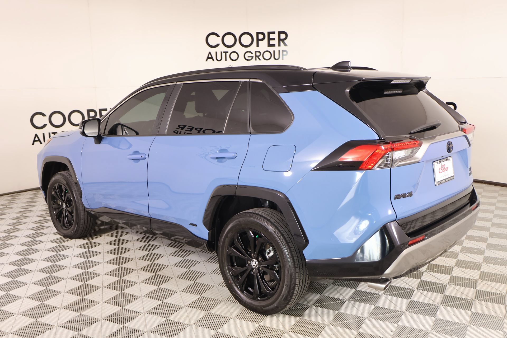 Used 2024 Toyota RAV4 XSE w/ Advanced Technology Package AWD/4WD image 22