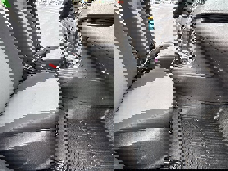 Used 2017 Ford Fiesta S image 32