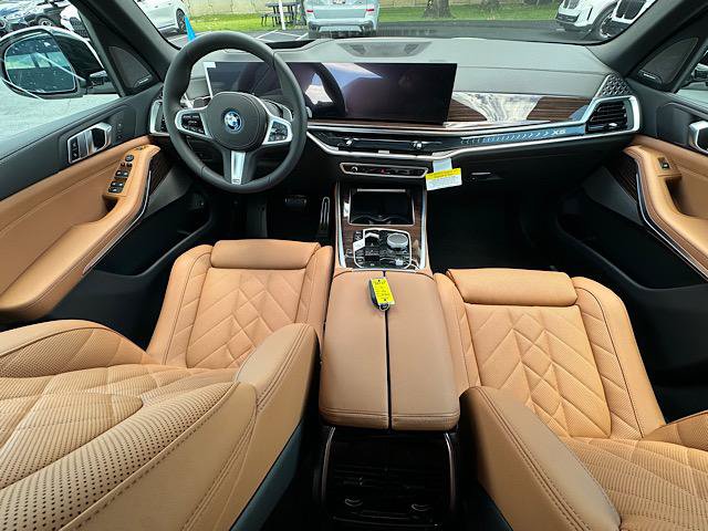 New 2026 BMW X5 xDrive50e w/ M Sport Package AWD/4WD image 6