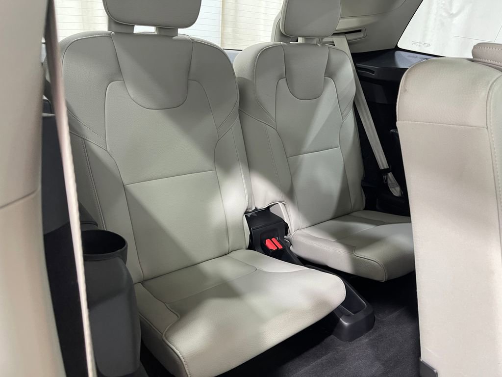 Used 2019 Volvo XC90 T6 Momentum image 33