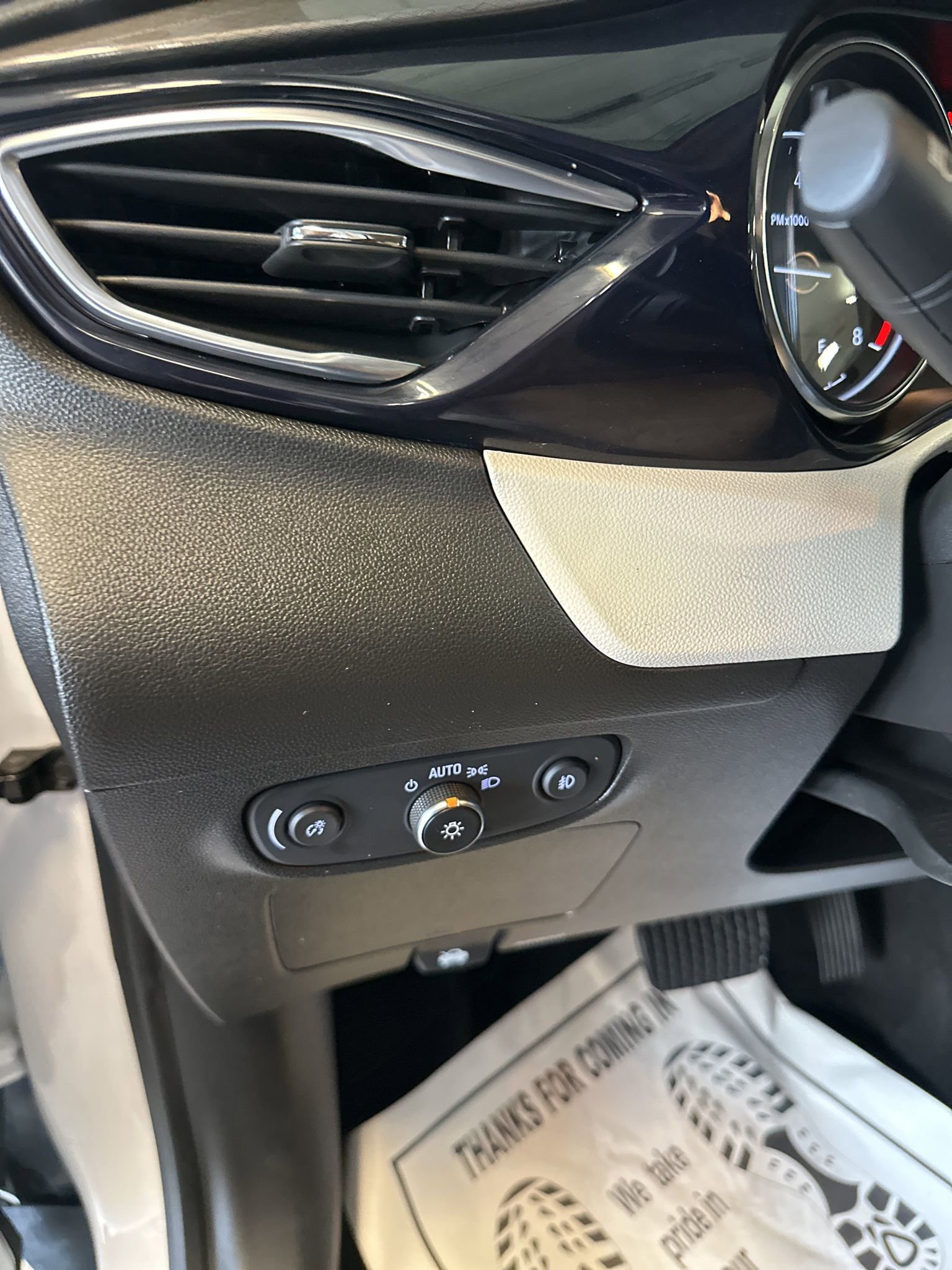 Used 2021 Buick Encore GX Preferred image 29