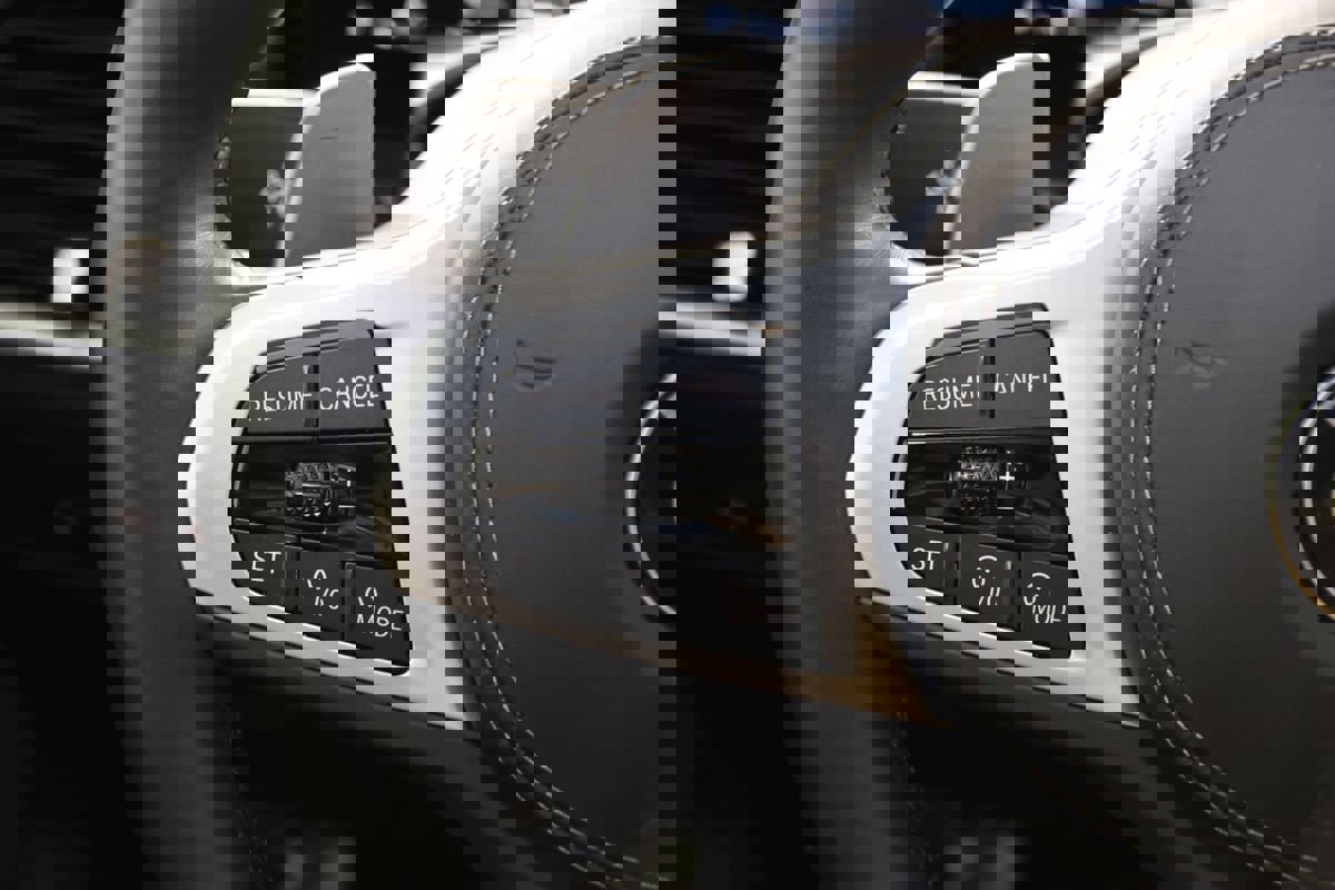 Used 2025 BMW X6 xDrive40i image 39