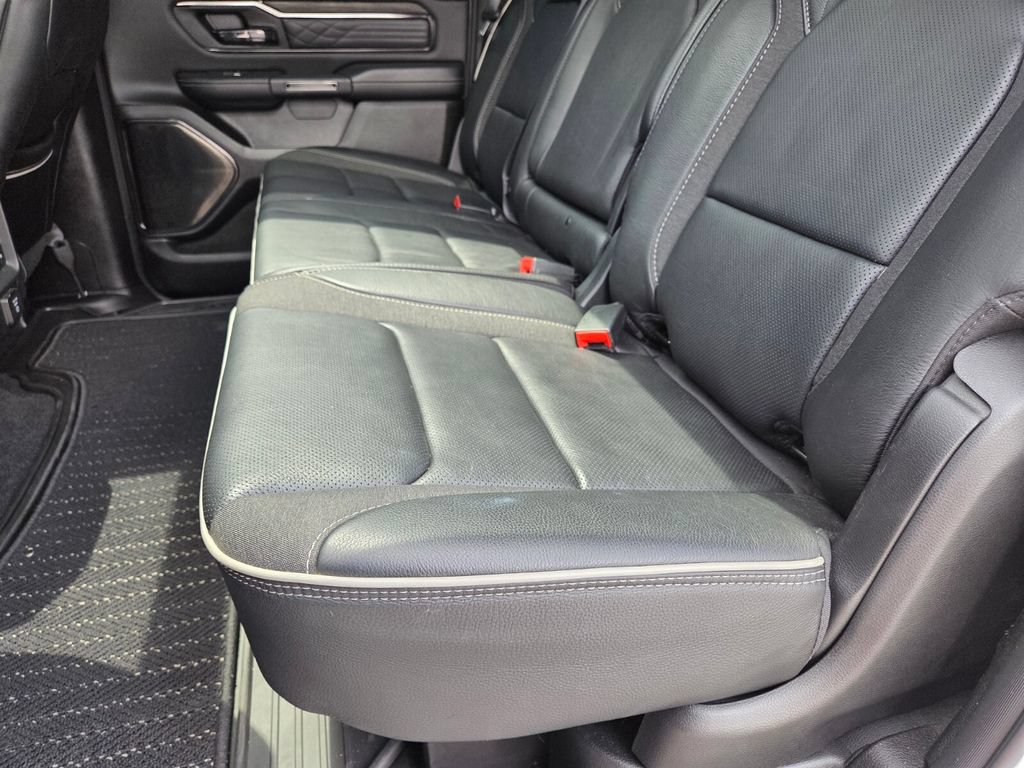 Used 2025 RAM 1500 Limited w/ Off Road Group AWD/4WD image 23