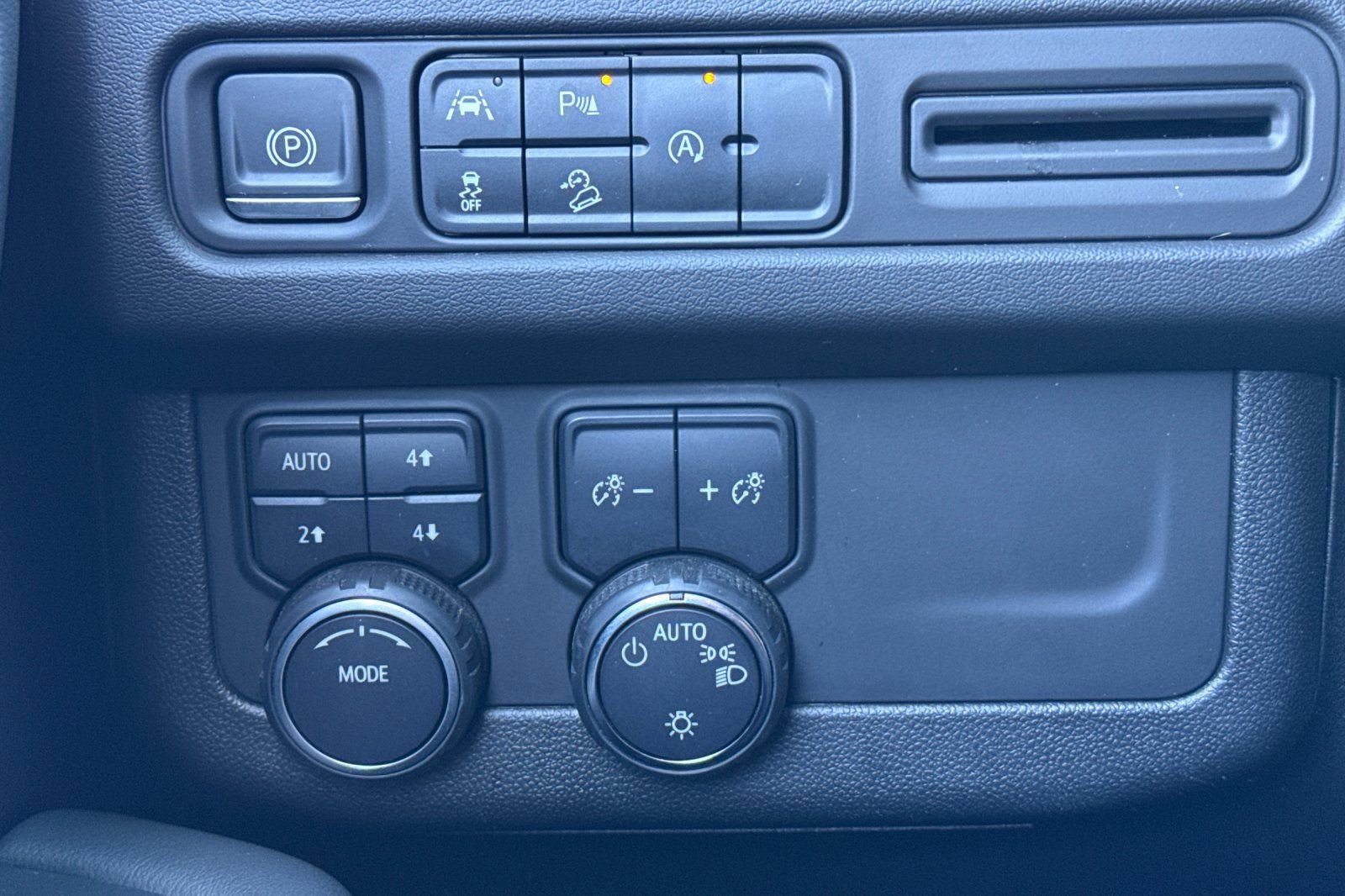 Used 2023 Chevrolet Tahoe Z71 image 37