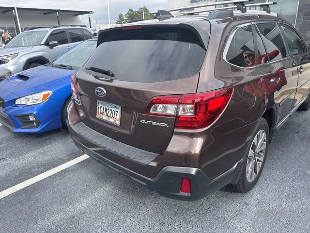 Used 2019 Subaru Outback 2.5i Touring w/ Popular Package #3A image 8