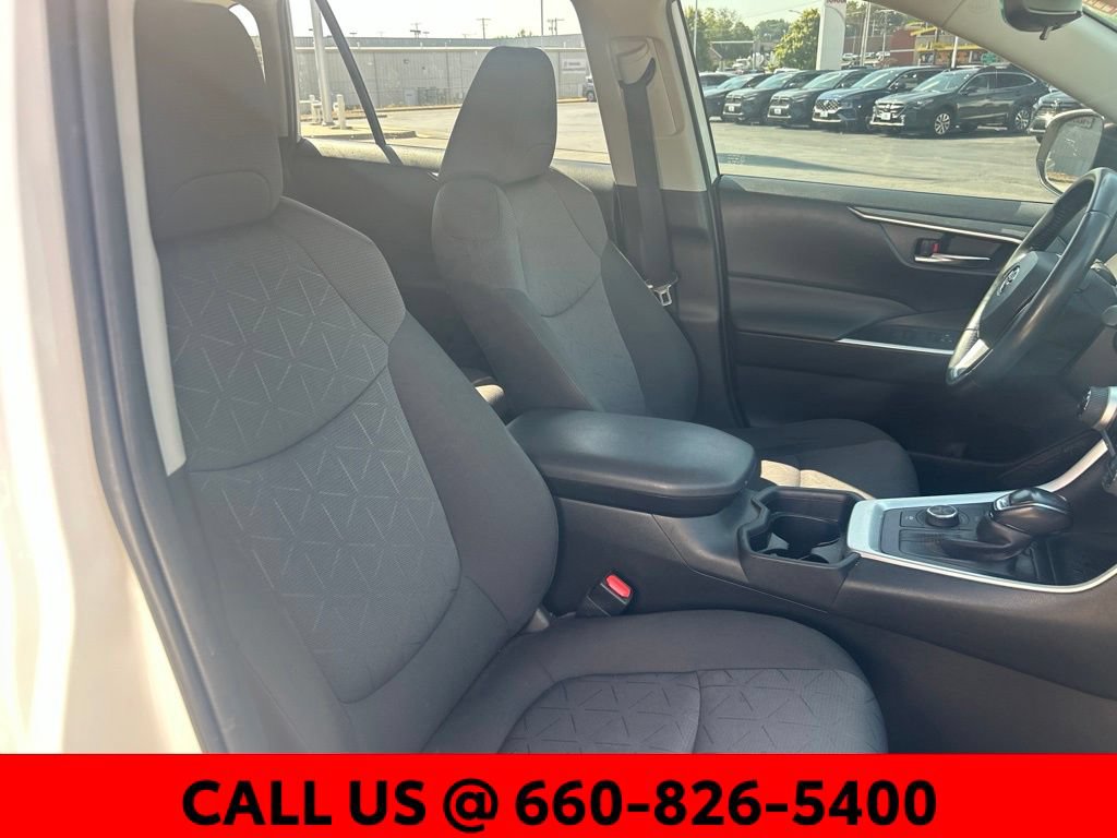 Certified 2021 Toyota RAV4 XLE w/ Convenience Package AWD/4WD image 5