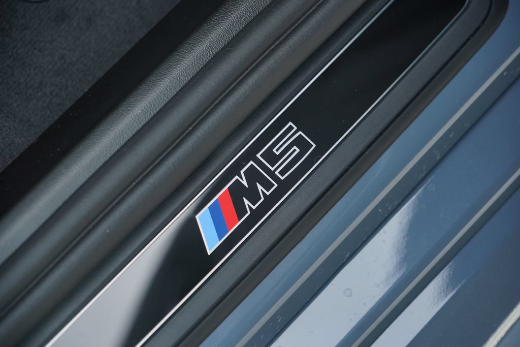New 2027 BMW M5 Touring AWD/4WD image 21