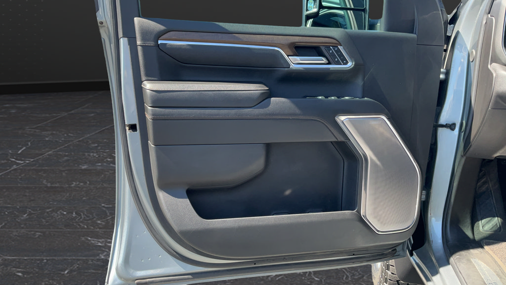 Used 2024 Chevrolet Silverado 2500 High Country w/ High Country Premium Package AWD/4WD image 29